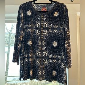 Johnny Was long sleeve top. Size Large